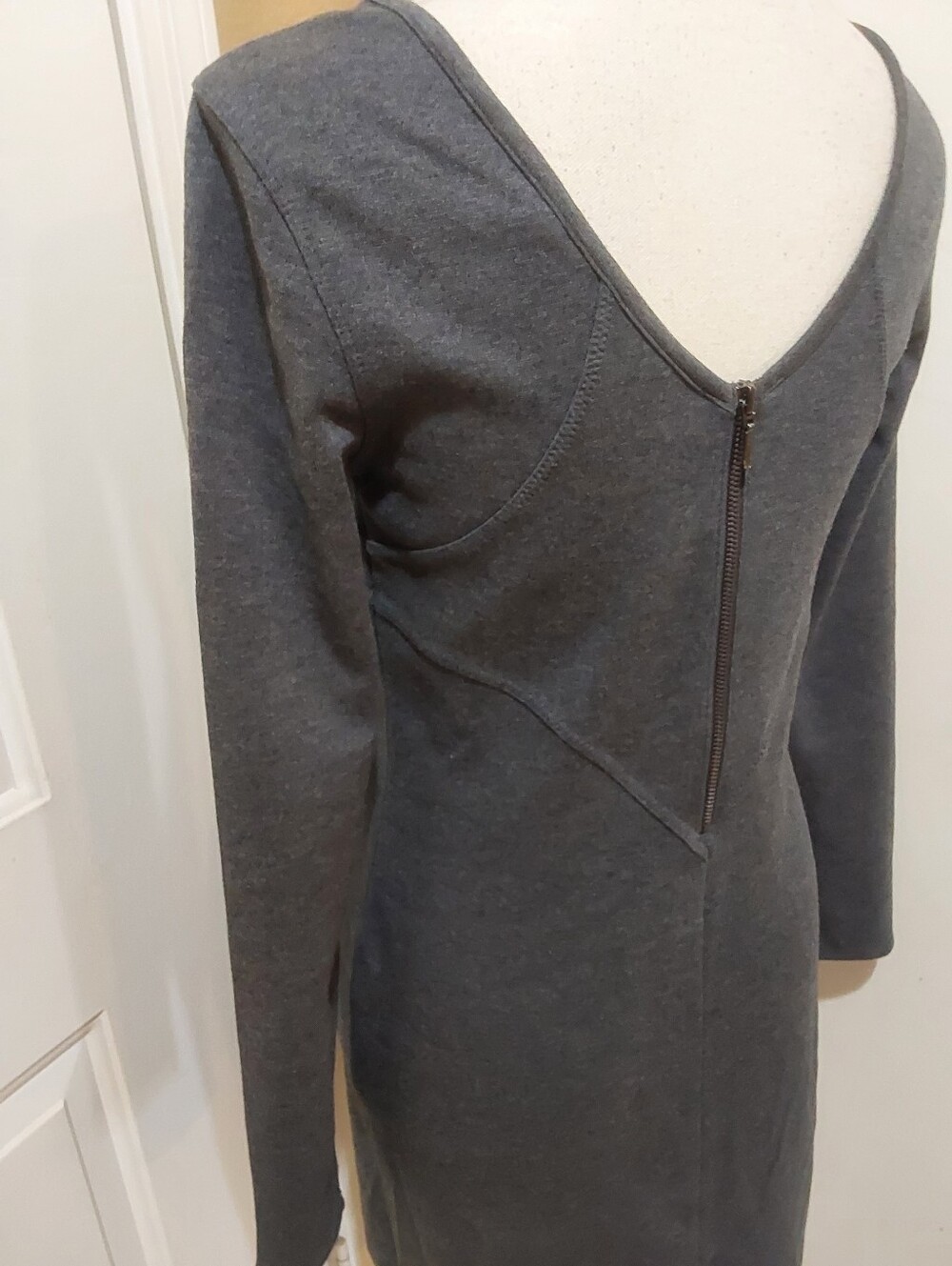 🌺 Just Like New Athleta Charcoal Gray Long Sleeve Bodycon Dress - Picture 5 of 12